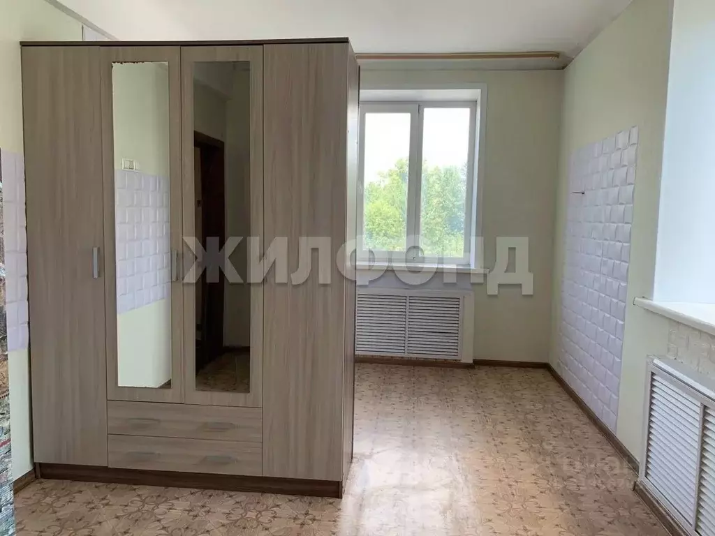 Комната Новосибирская область, Новосибирск ул. Халтурина, 43 (18.8 м) - Фото 0