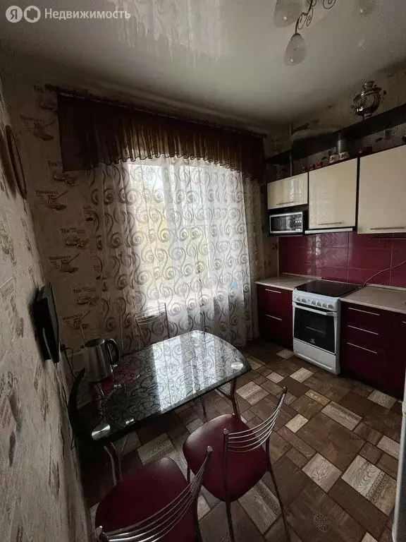 2-комнатная квартира: Ангарск, 106-й квартал, 10 (60 м) - Фото 0