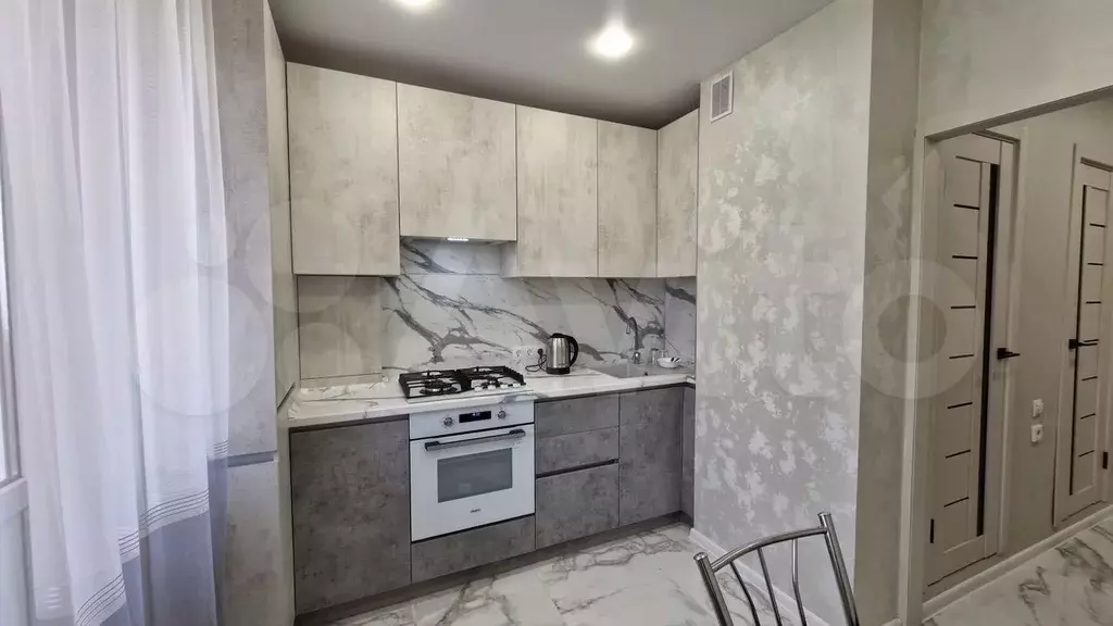 2-к. квартира, 61 м, 3/10 эт. - Фото 0