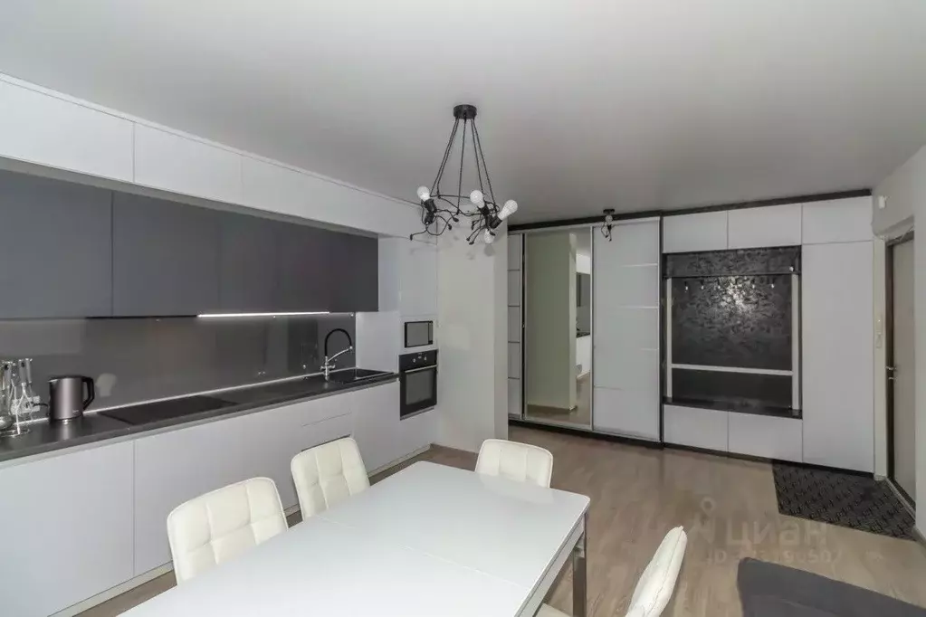 3-к кв. Челябинская область, Челябинск ул. Дмитрия Неаполитанова, 18 ... - Фото 2