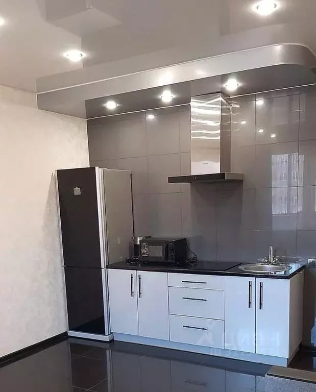 Студия Ленинградская область, Гатчина ул. Хохлова, 8 (28.7 м) - Фото 1