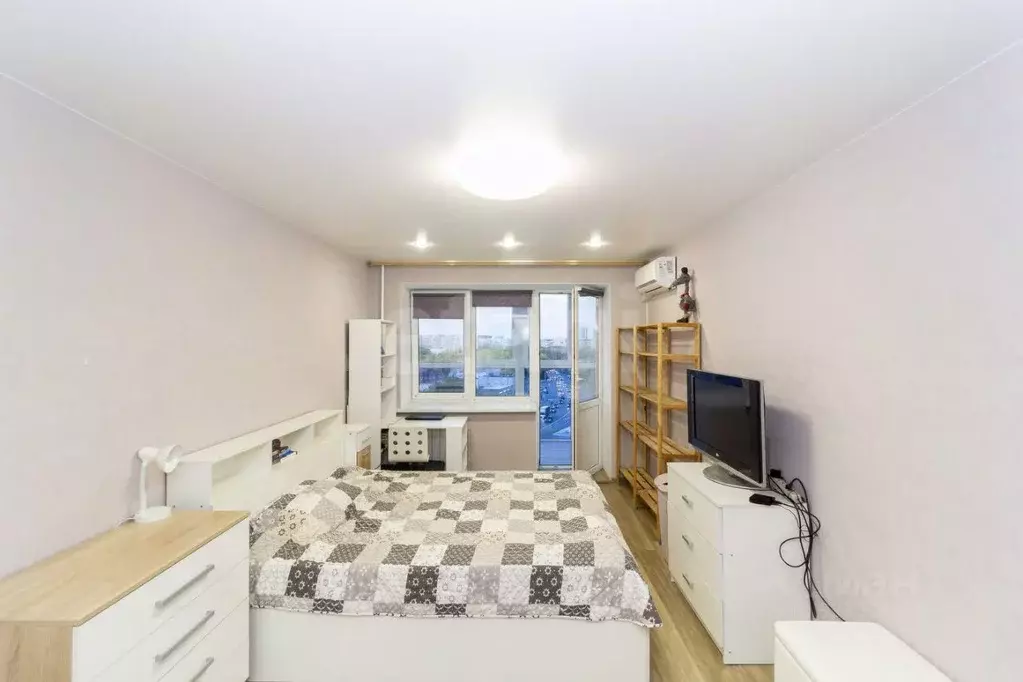 3-к кв. Тюменская область, Тюмень ул. Самарцева, 3 (87.3 м) - Фото 1