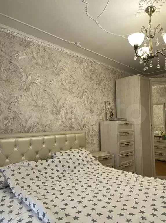 3-к. квартира, 80м, 3/6эт. - Фото 0