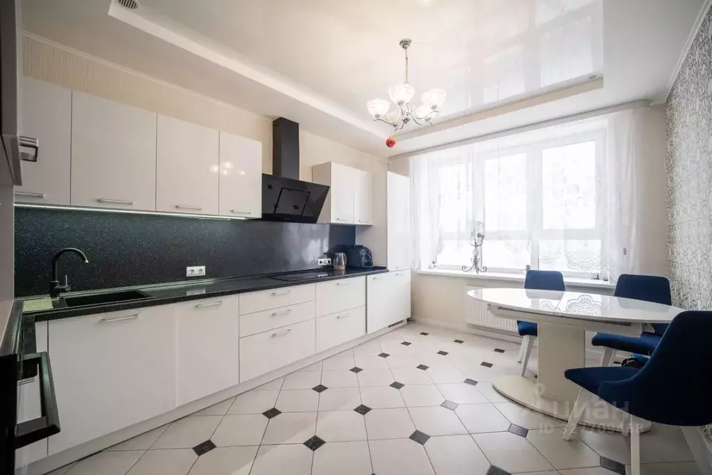 3-к кв. Свердловская область, Екатеринбург ул. Чемпионов, 3 (78.0 м) - Фото 1