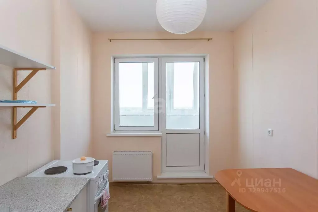 2-к кв. Тюменская область, Тобольск 15-й мкр, 31 (61.0 м) - Фото 1