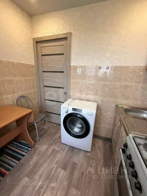 2-к кв. Белгородская область, Новый Оскол ул. Кирова, 5 (39.6 м) - Фото 1