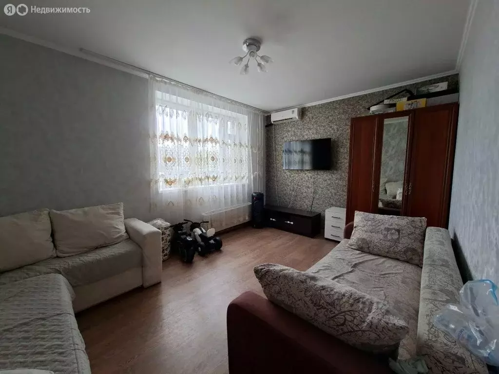 2-комнатная квартира: Тюмень, улица Газовиков, 55 (43.6 м) - Фото 1