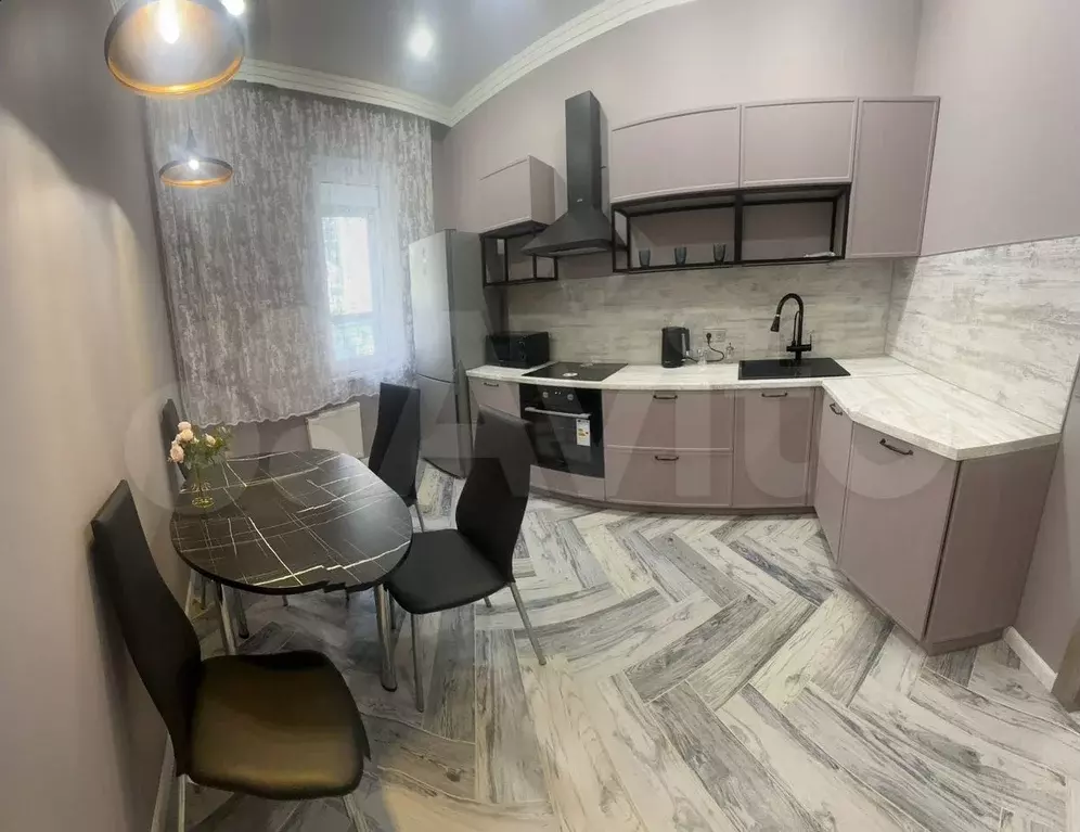 2-к. квартира, 70 м, 2/17 эт. - Фото 0