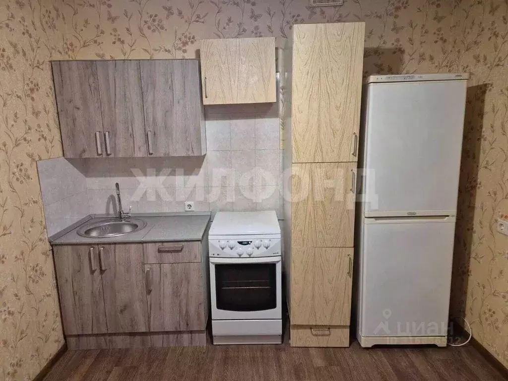 1-к кв. Новосибирская область, Новосибирск ул. Героев Революции, 33 ... - Фото 0