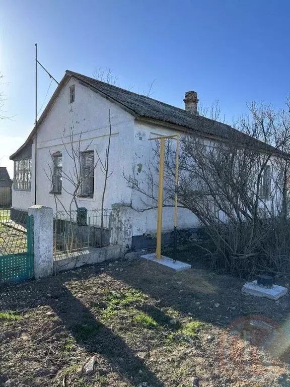 Дом в Крым, Черноморский район, Окуневское с/пос, с. Громово ул. ... - Фото 2