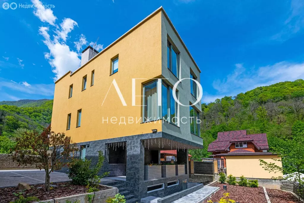 Дом в посёлок городского типа Красная Поляна, Заповедная улица (270 м) - Фото 2