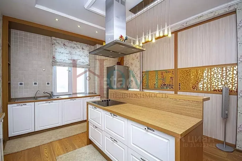 2-к кв. Новосибирская область, Новосибирск ул. Кирова, 25 (83.0 м) - Фото 0