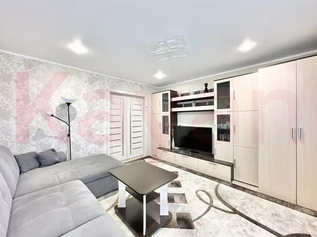 Квартира, 3 комнаты, 60.5 м - Фото 0