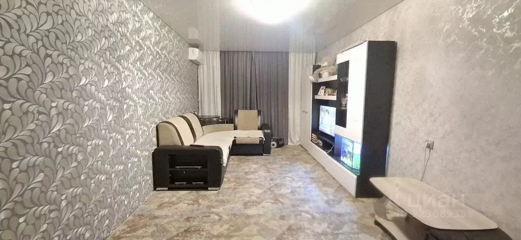 2-к кв. Самарская область, Сызрань Локомобильная ул., 15 (44.3 м) - Фото 1