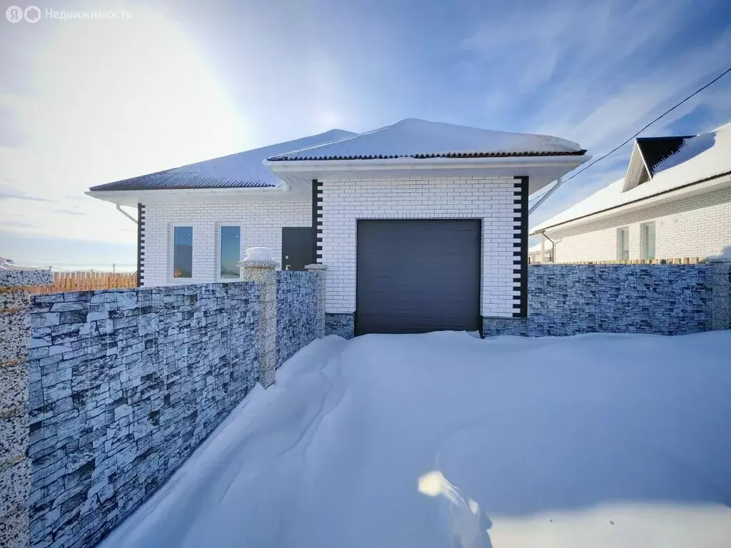 Дом в село Мамоны, Верхний переулок (220 м) - Фото 1