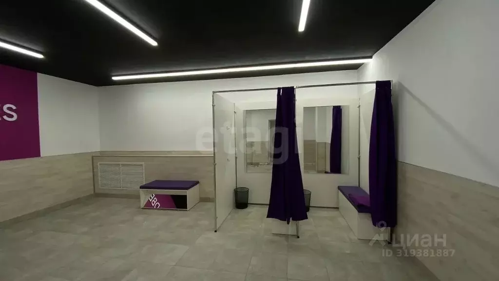 Торговая площадь в Коми, Инта ул. Мира, 28 (225 м) - Фото 1