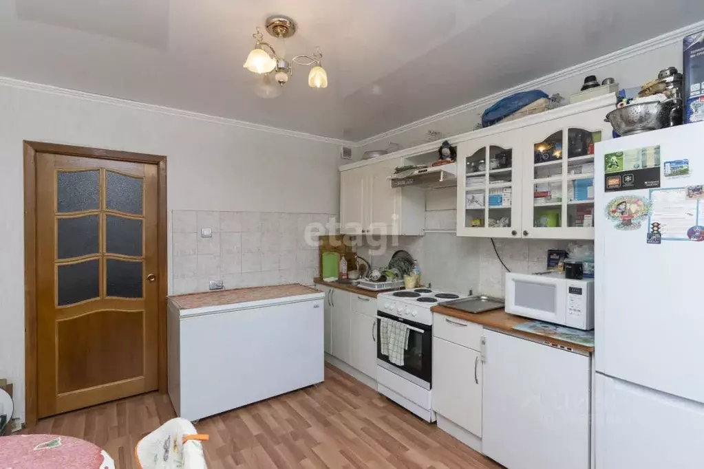 3-к кв. Тюменская область, Тюмень Восточный мкр, ул. Моторостроителей, ... - Фото 1