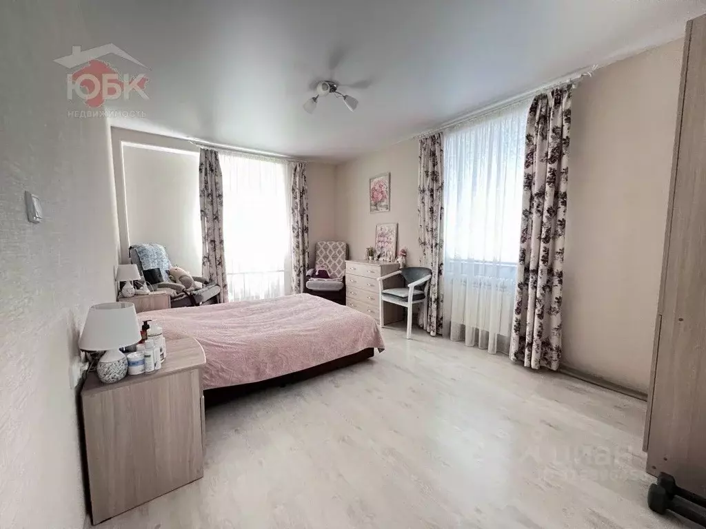 4-к кв. Крым, Евпатория ул. Конституции, 3А (83.4 м) - Фото 0