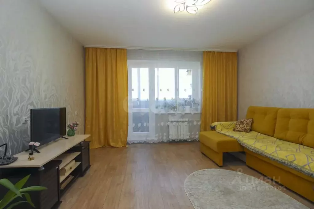 3-к кв. Омская область, Омск ул. Крупской, 21 (72.5 м) - Фото 0