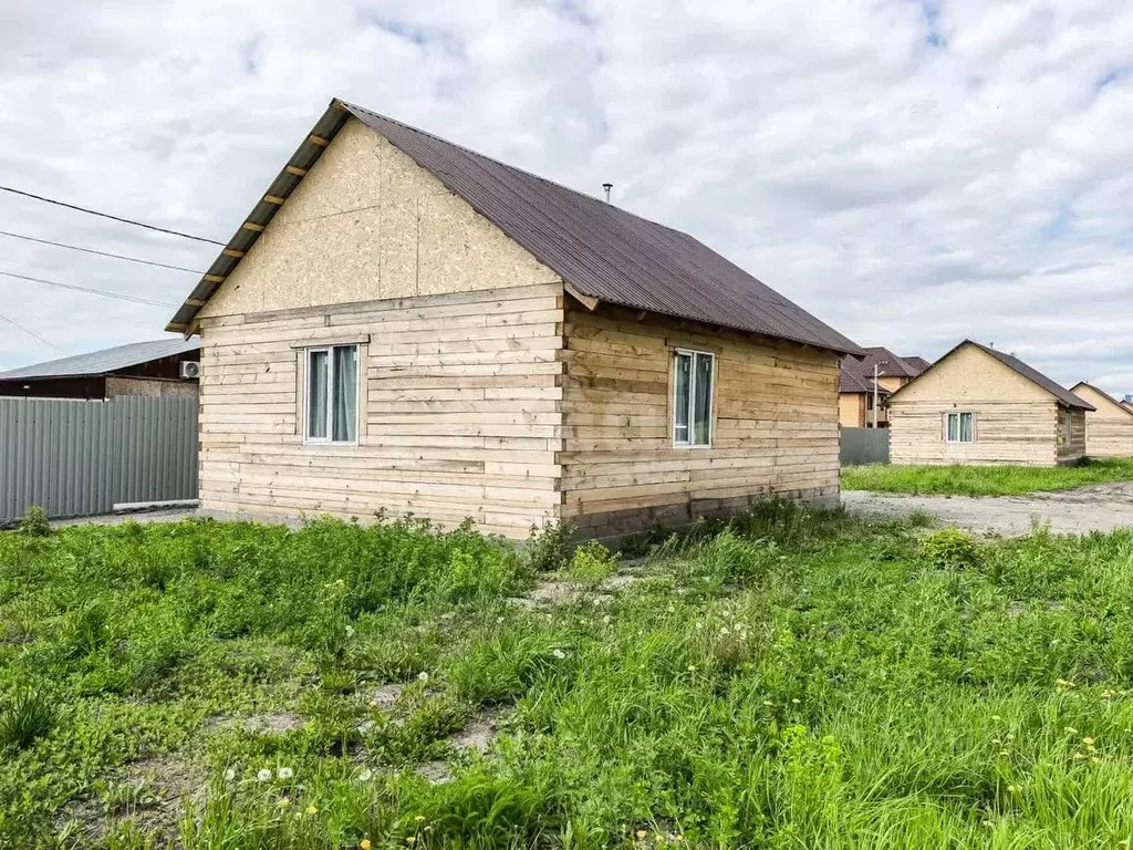 Дом в Новосибирская область, Новосибирск 3-й Памирский мкр, 68 (61 м) - Фото 0