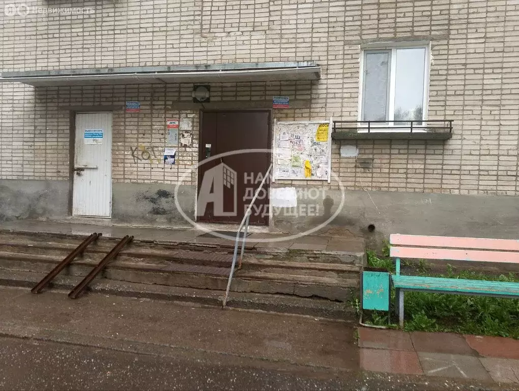 3-комнатная квартира: Глазов, улица Будённого, 8 (52.6 м) - Фото 0
