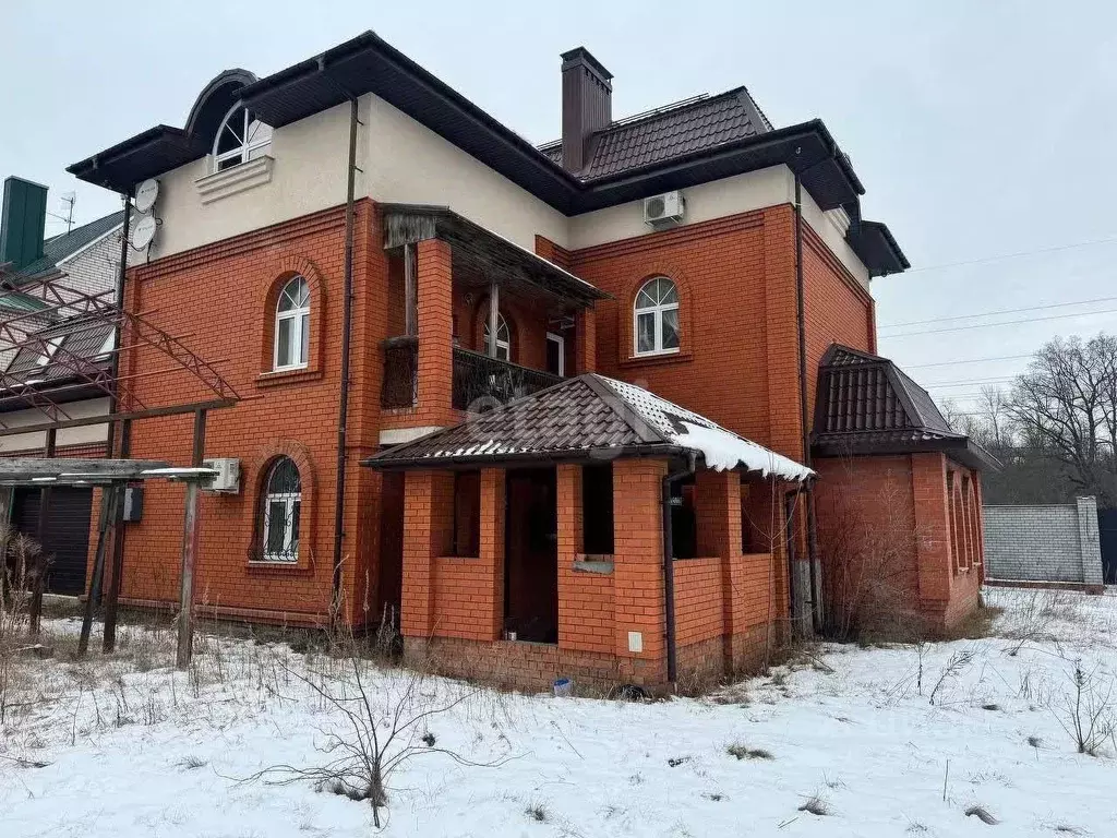 Дом в Воронежская область, Воронеж Лесная Поляна-1 жилмассив,  (326 м) - Фото 0