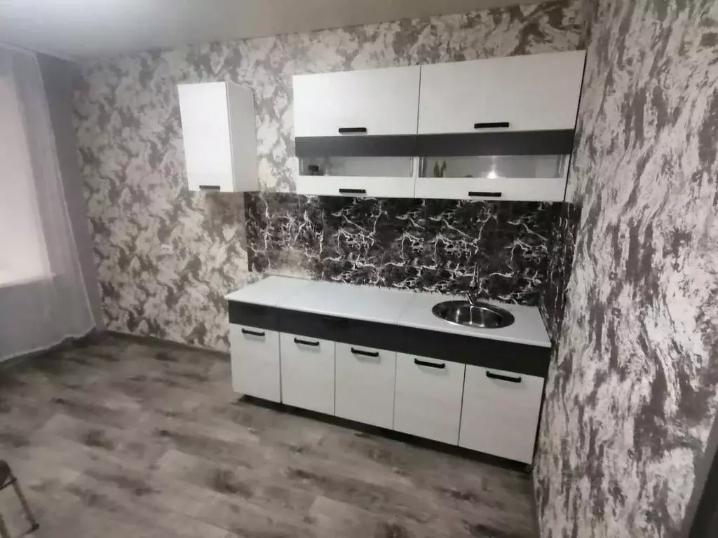 1-к кв. Хакасия, Черногорск ул. Генерала Тихонова, 11А (42.0 м) - Фото 1