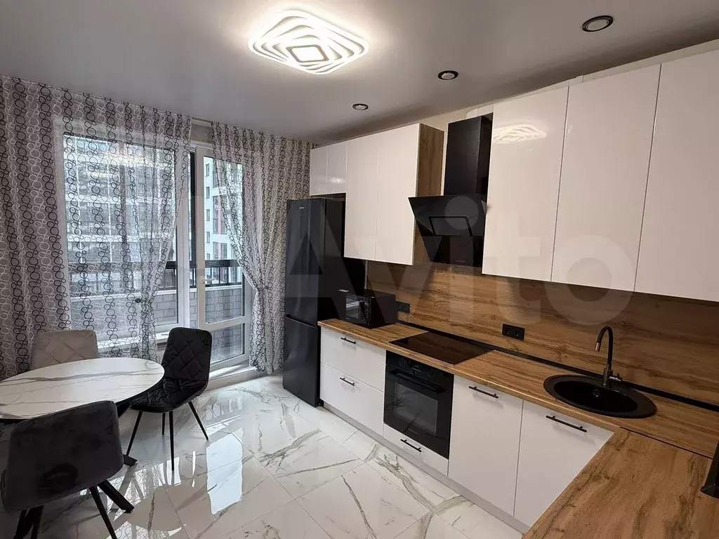 1-к. квартира, 44 м, 4/17 эт. - Фото 0