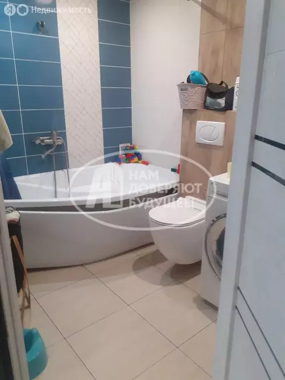 3-комнатная квартира: Березники, улица Челюскинцев, 79 (57.3 м) - Фото 1