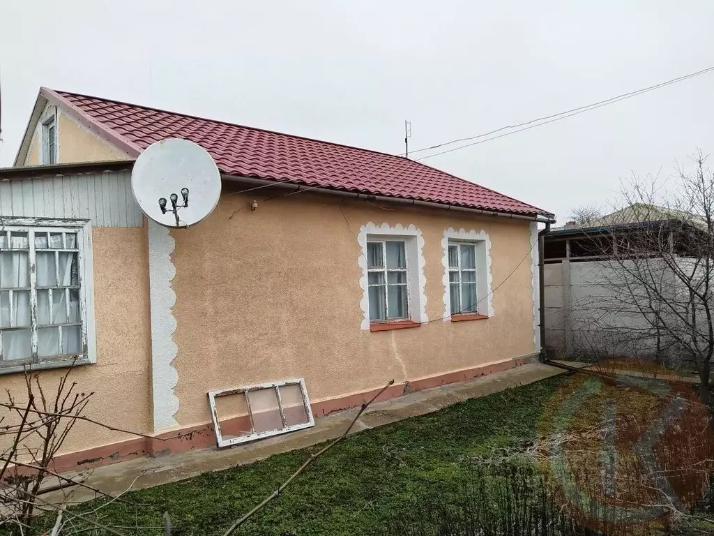 Дом в Крым, Сакский район, Ромашкинское с/пос, с. Колоски ул. Сергея ... - Фото 1