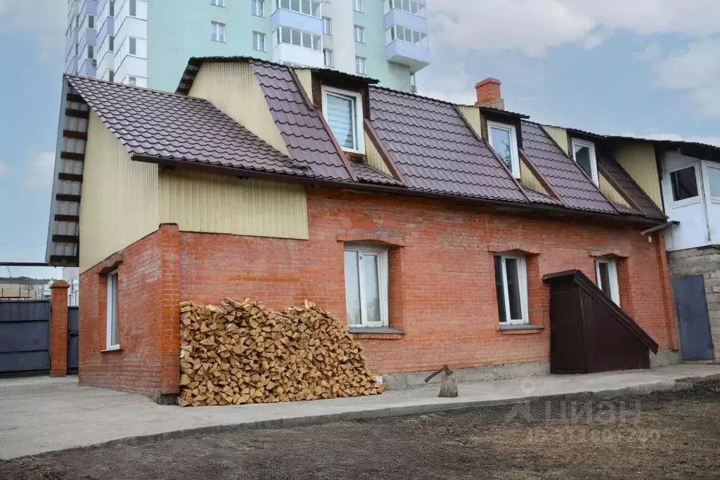 Дом в Красноярский край, Красноярск 6-я Полярная ул., 11 (90 м) - Фото 1