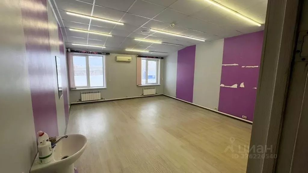 Офис в Кемеровская область, Белово ул. Ленина, 1 (35 м) - Фото 2