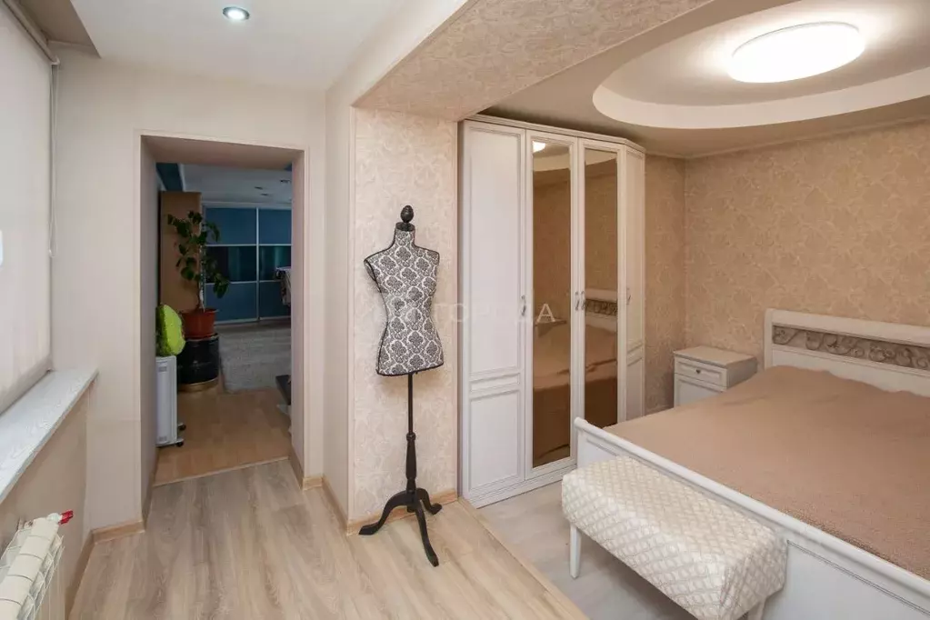 3-к кв. Кемеровская область, Новокузнецк ул. Тольятти, 74 (70.2 м) - Фото 1