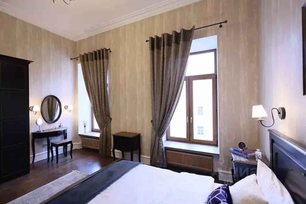 2-к кв. Санкт-Петербург ул. Белинского, 1 (100.0 м) - Фото 1