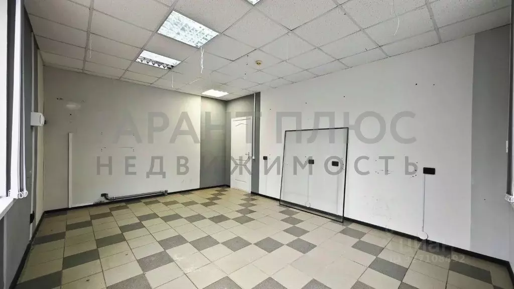 Помещение свободного назначения в Липецкая область, Липецк Советская ... - Фото 1