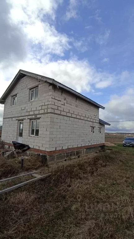 Дом в Калужская область, Жуковский муниципальный округ, д. Чубарово  ... - Фото 1
