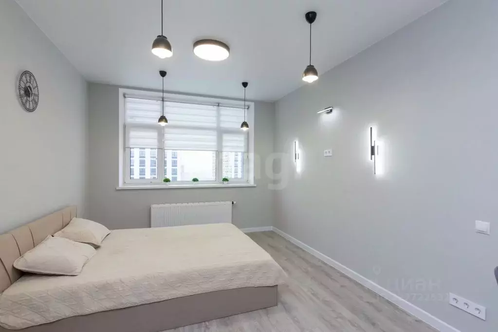 Студия Тюменская область, Тюмень ул. Тимофея Чаркова, 87 (26.0 м) - Фото 1