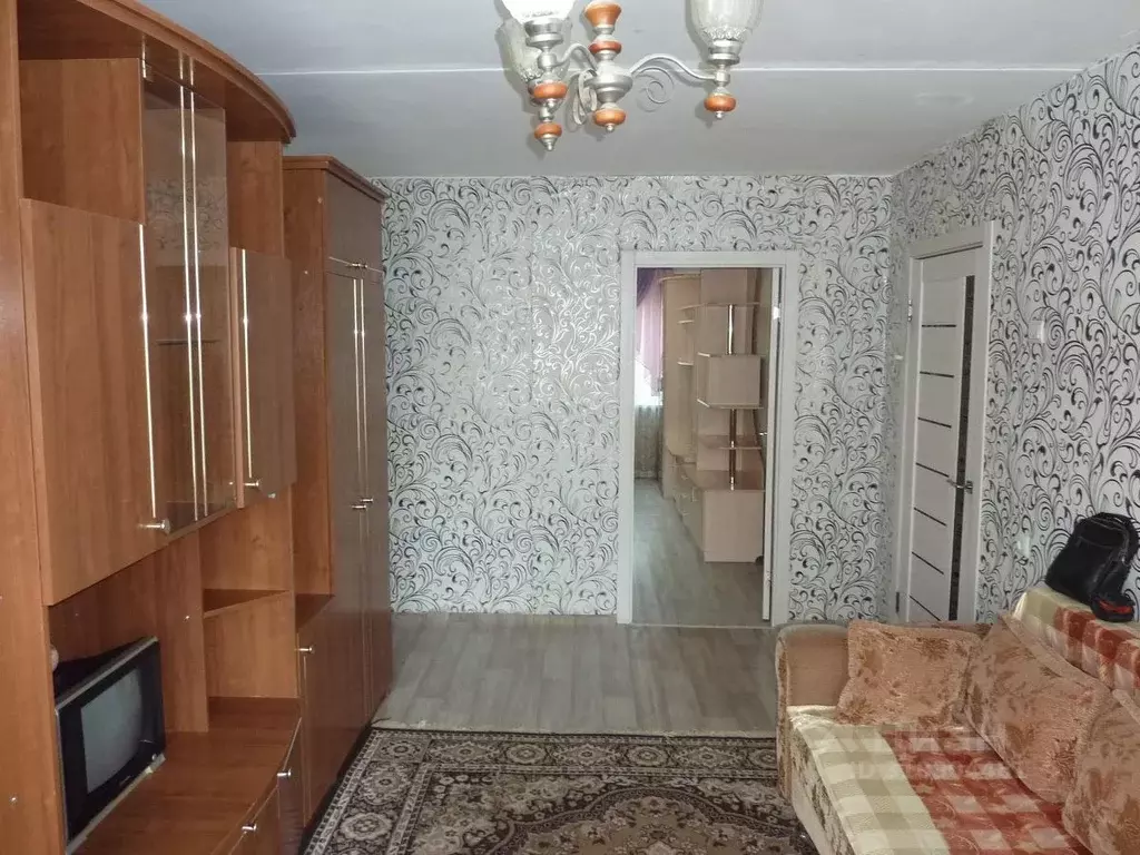 2-к кв. Волгоградская область, Волжский ул. Энгельса, 33 (45.3 м) - Фото 0