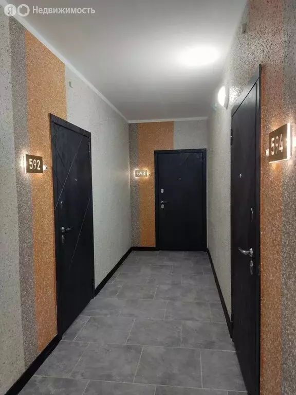 3-комнатная квартира: Ростов-на-Дону, Левобережная улица, 6 (61 м) - Фото 0
