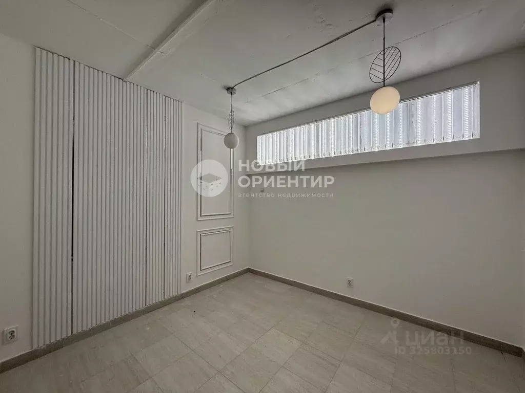 Офис в Свердловская область, Екатеринбург ул. Родонитовая, 20А (38 м) - Фото 1