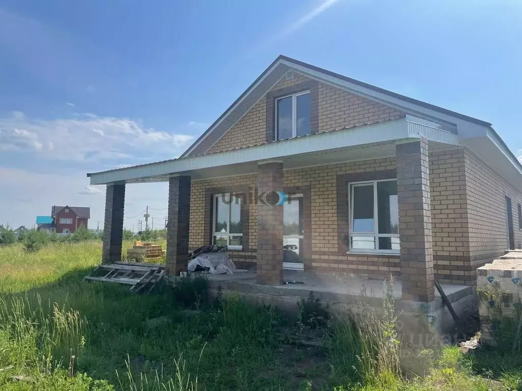 Дом в Башкортостан, Уфа городской округ, д. Самохваловка ул. ... - Фото 1