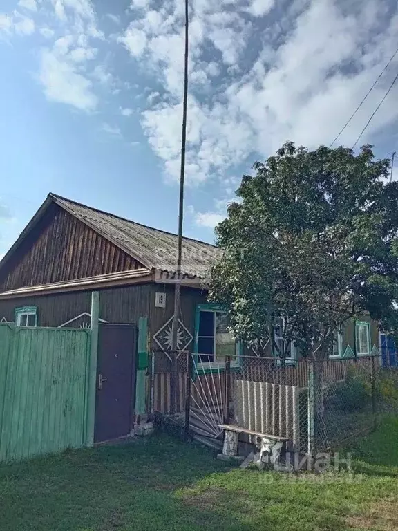 Дом в Челябинская область, Октябрьский муниципальный округ, д. Бакшан ... - Фото 1