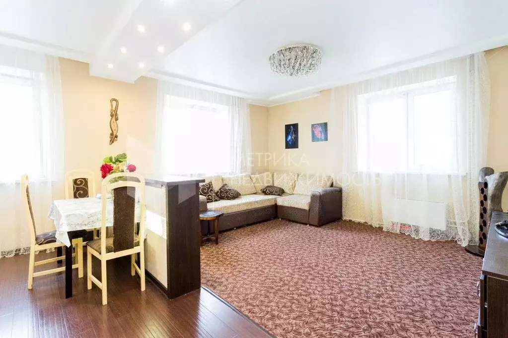 3-к кв. Тюменская область, Тюмень ул. Вересковая, 15 (78.3 м) - Фото 0