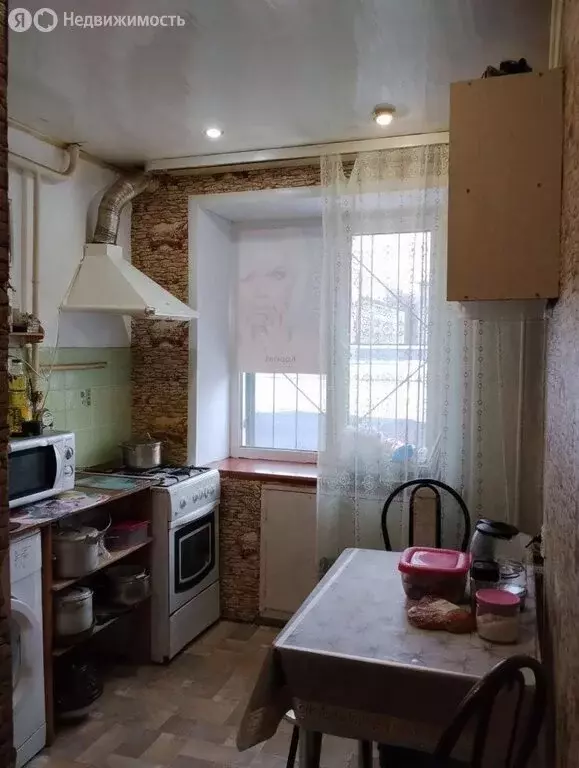 3-комнатная квартира: Тольятти, улица Горького, 92 (53 м) - Фото 1