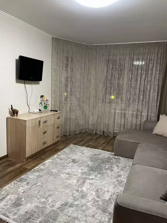 1-к. квартира, 40 м, 2/9 эт. - Фото 1