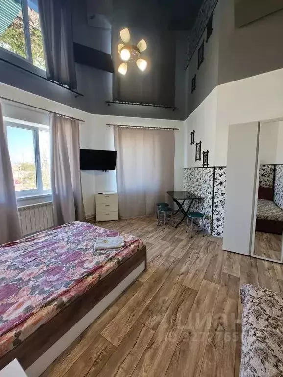 Комната Крым, Керчь ул. Петра Королева, 15/1 - Фото 1