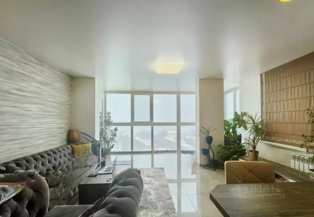 2-к кв. Смоленская область, Смоленск ул. Кирова, 8А (67.0 м) - Фото 1