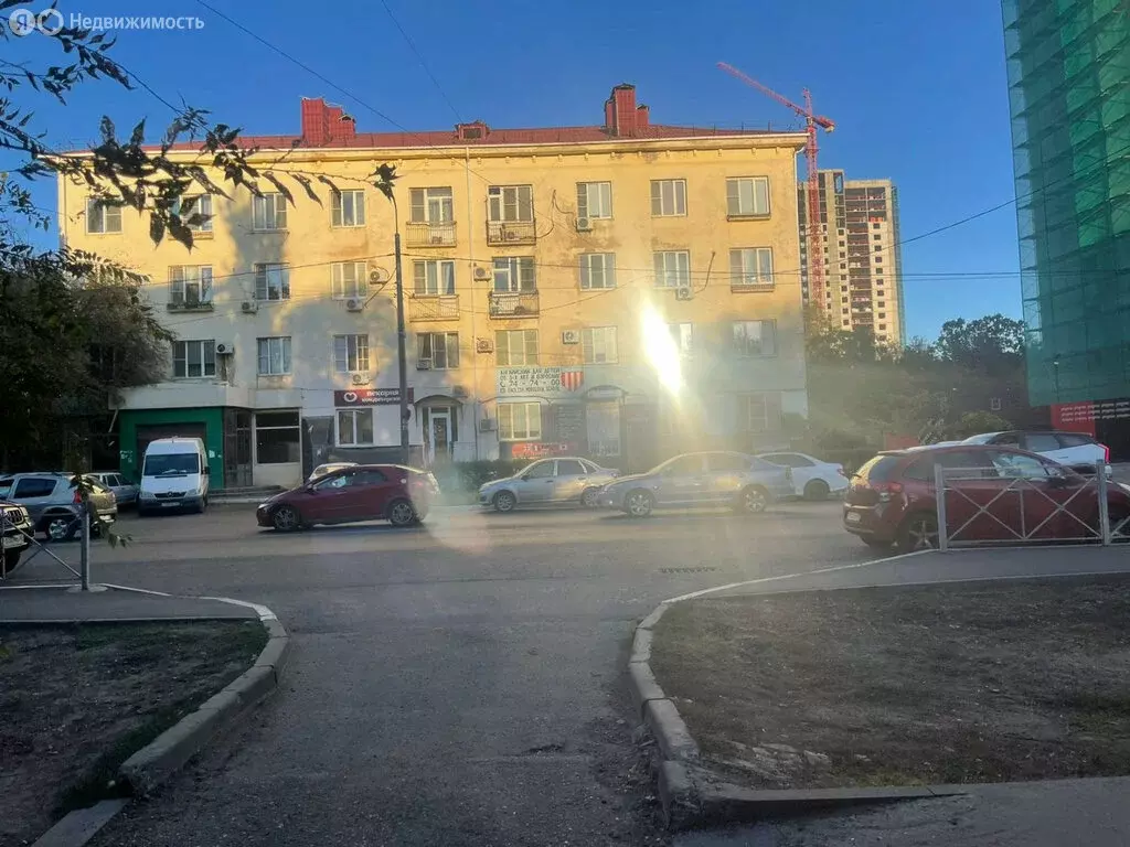 3-комнатная квартира: Астрахань, улица 28-й Армии, 2/7 (59.1 м) - Фото 1