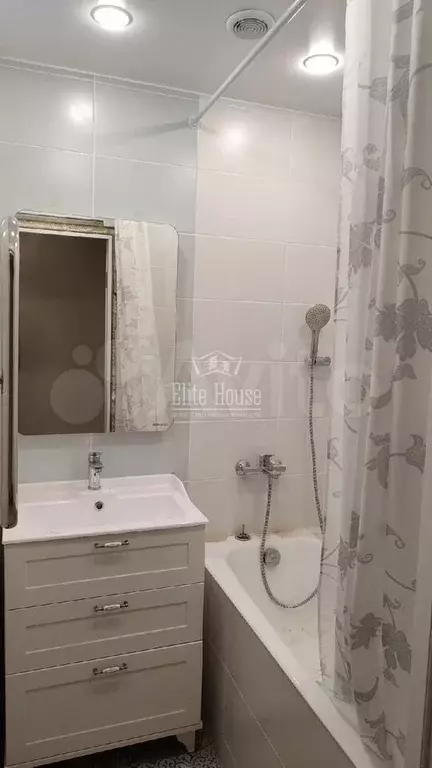 2-к. квартира, 45 м, 2/5 эт. - Фото 0