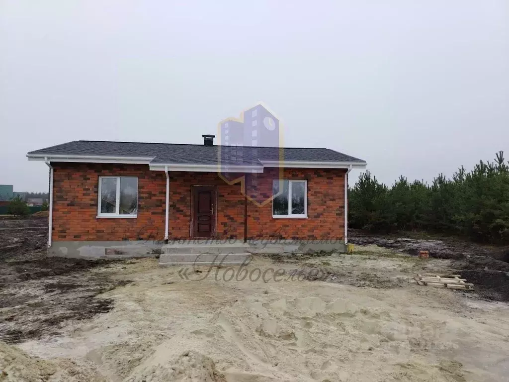 Коттедж в Белгородская область, Старооскольский городской округ, с. ... - Фото 1